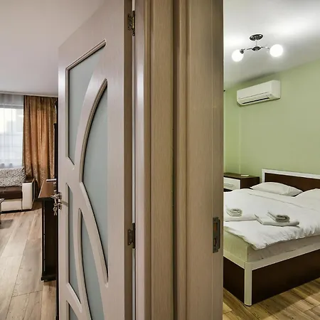 Apartament Urban Retreat In The Heart Of