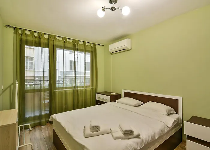 Urban Retreat In The Heart Of